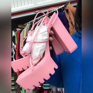 Open toe Chunky heel